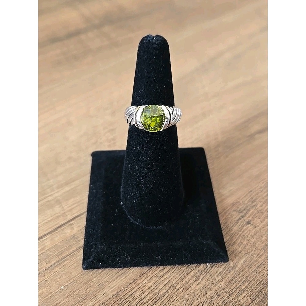 18K White Gold Filled Ribbed Spiral Band Peridot Color Stone Ring Size:6 EUC